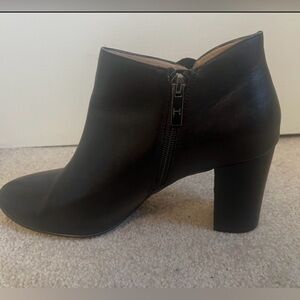 H by Halston “Anna” black leather boots